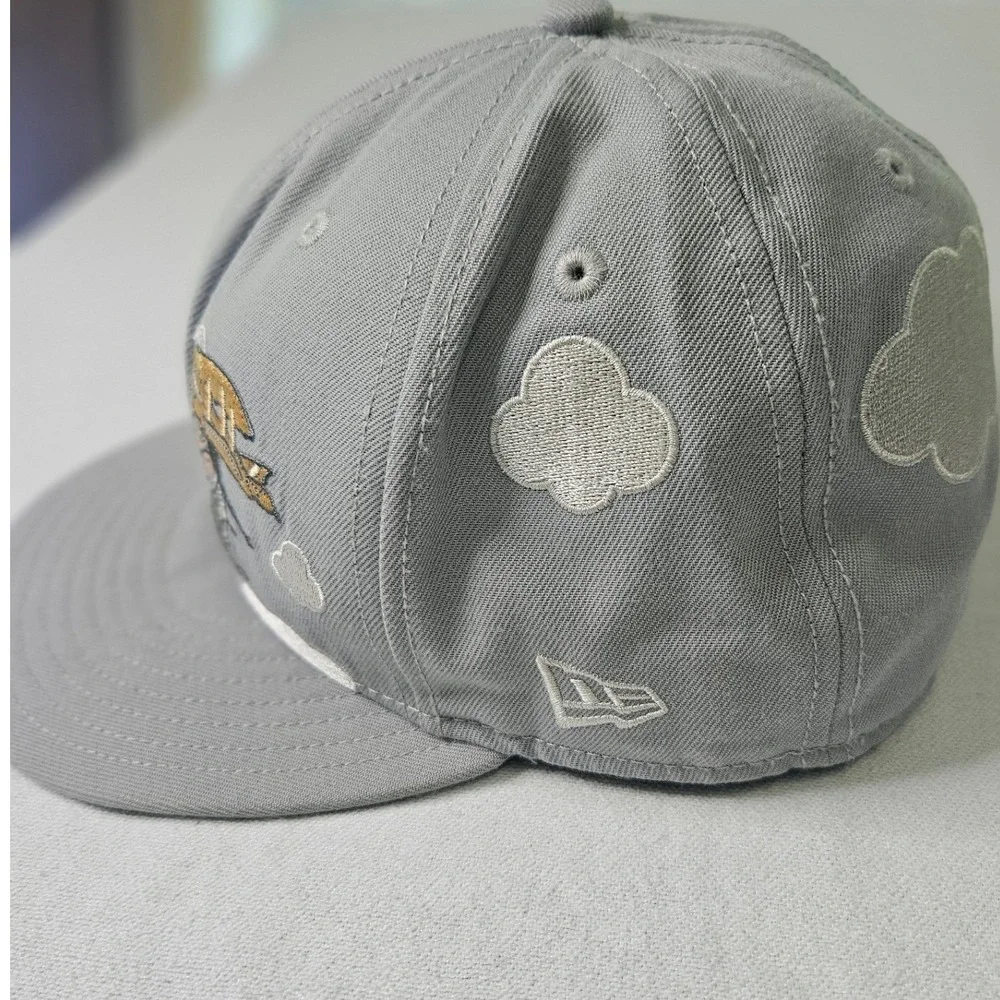 Rare New Era 59FIFTY Gray Cloud Aviator Character Hat 7 3/8 Japan? Ltd Release